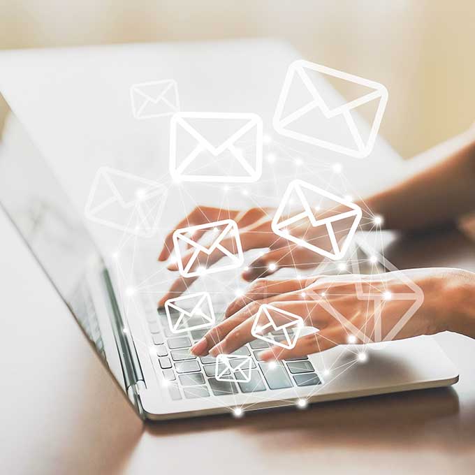 Neuigkeiten und Termine mit unserem Newsletter.